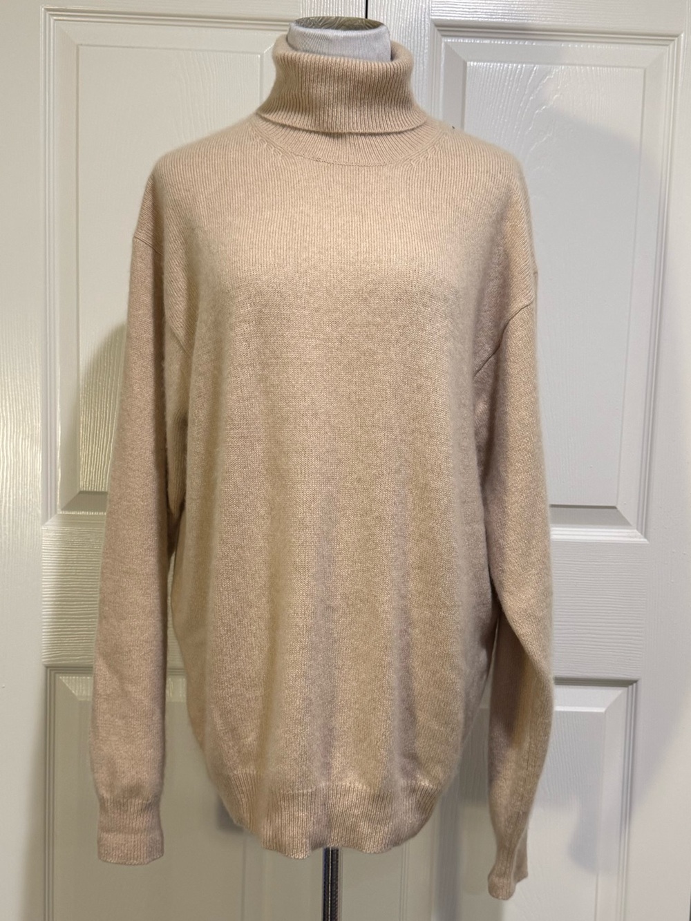 Vintage 90s Saks Fifth Avenue Mens 100% Cashmere Turtleneck Sweater Medium Tan